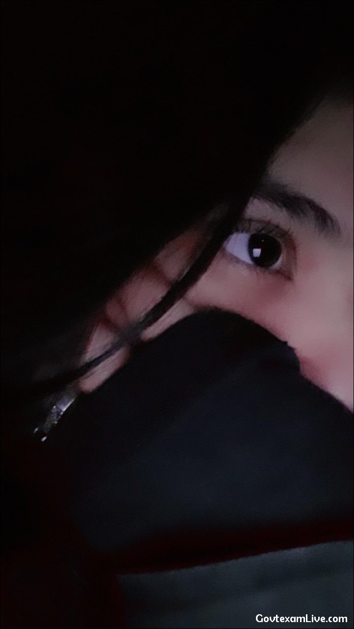 cute-hide-face-girl-pic