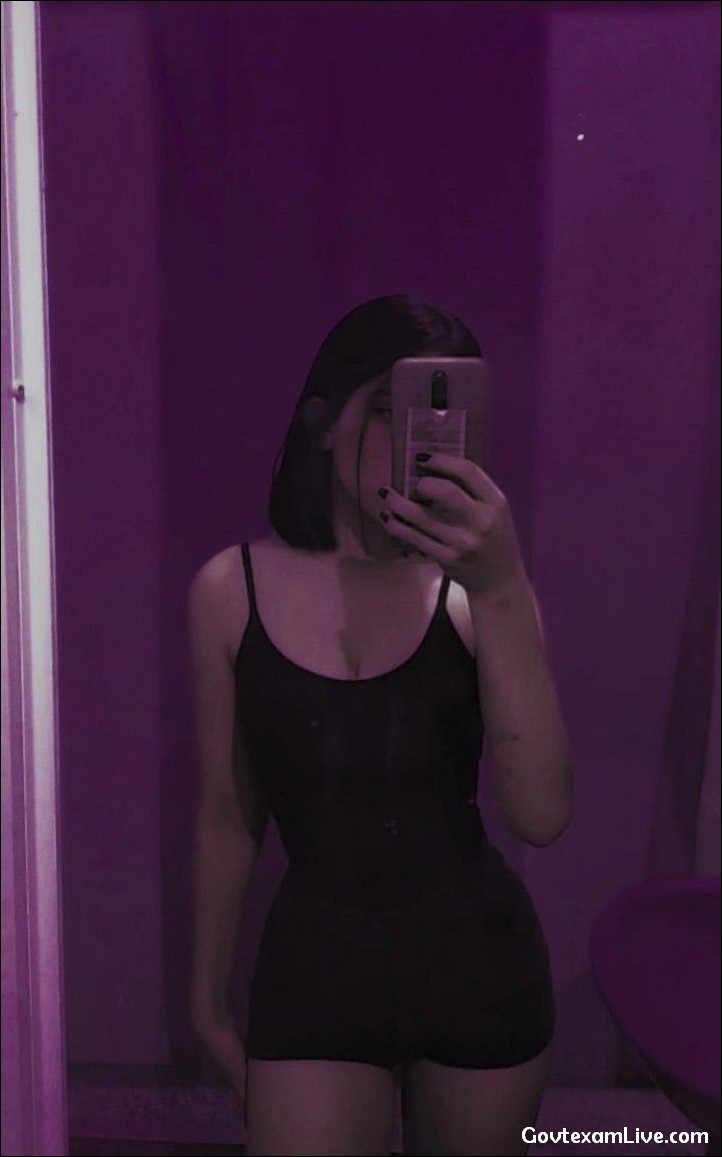 mirror-girls-hidden-face-dp