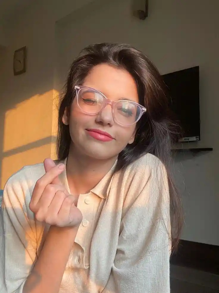 Attitude Cute Girl Pic