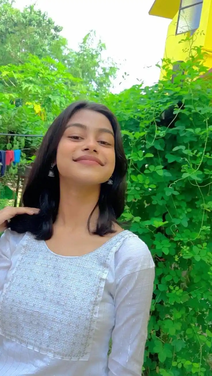 Attitude Girl Photos