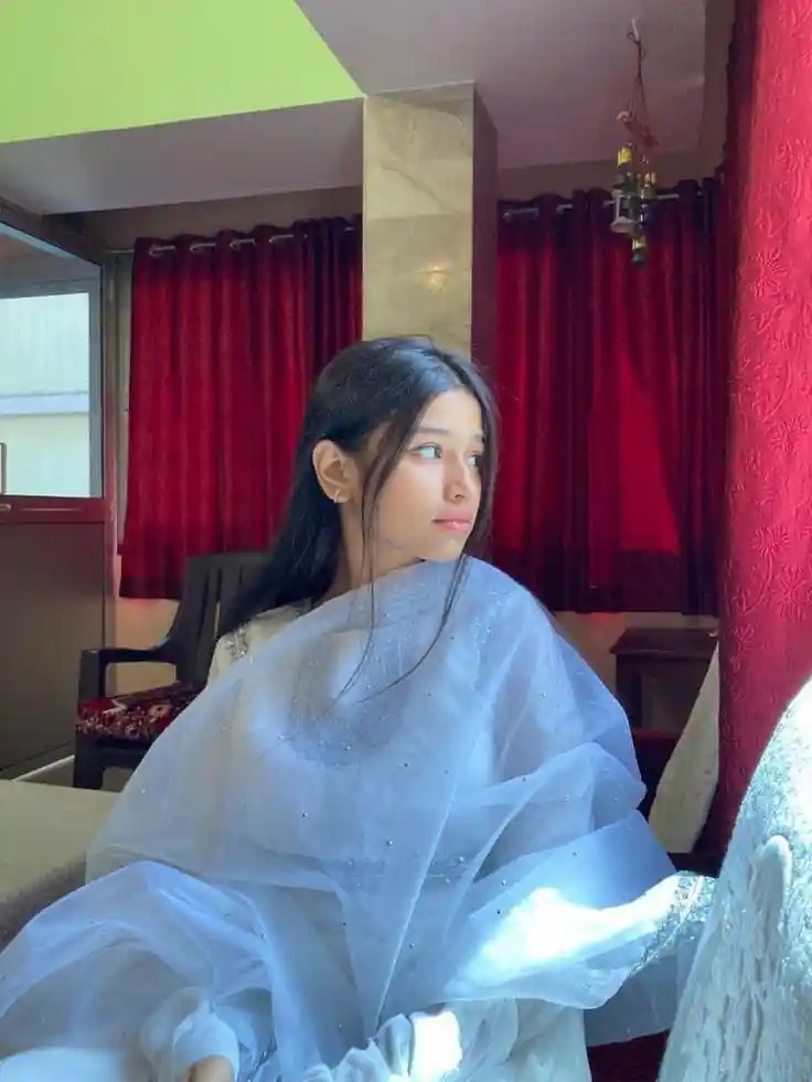 Attitude Girl Profile Pictures