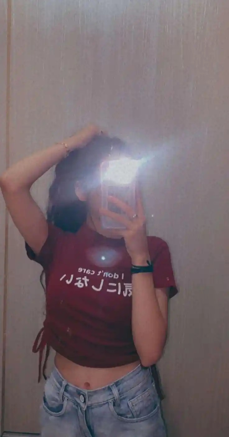 Mirror Selfie Photos Mirror Selfie Photos