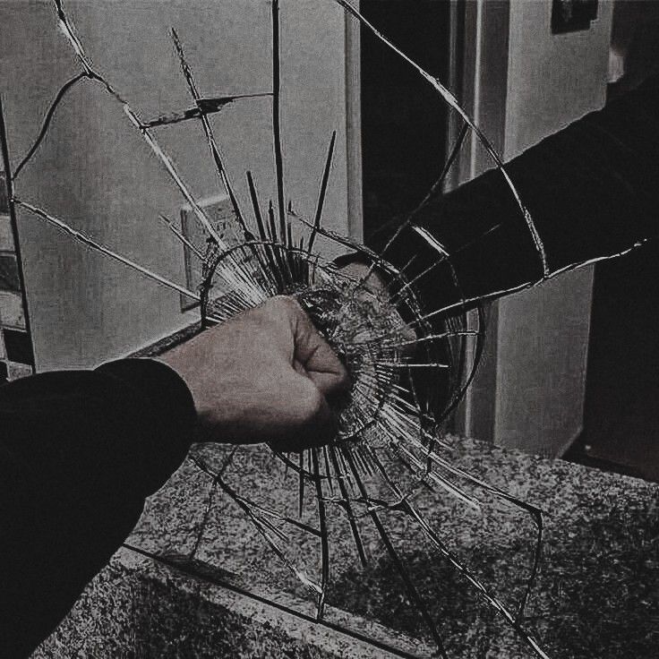 Broken DP for Instagram Broken DP for Instagram