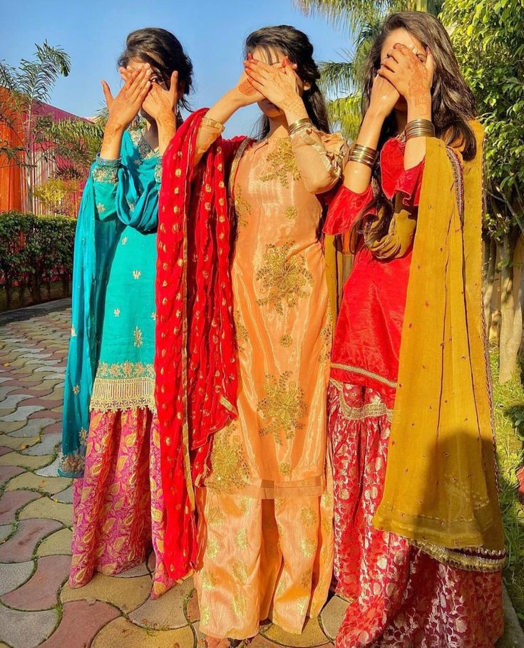 Friends Group Photo DP Friends Group Photo DP