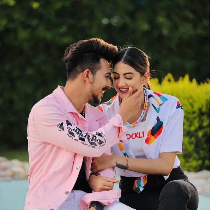 Stylish Couple DP Photos