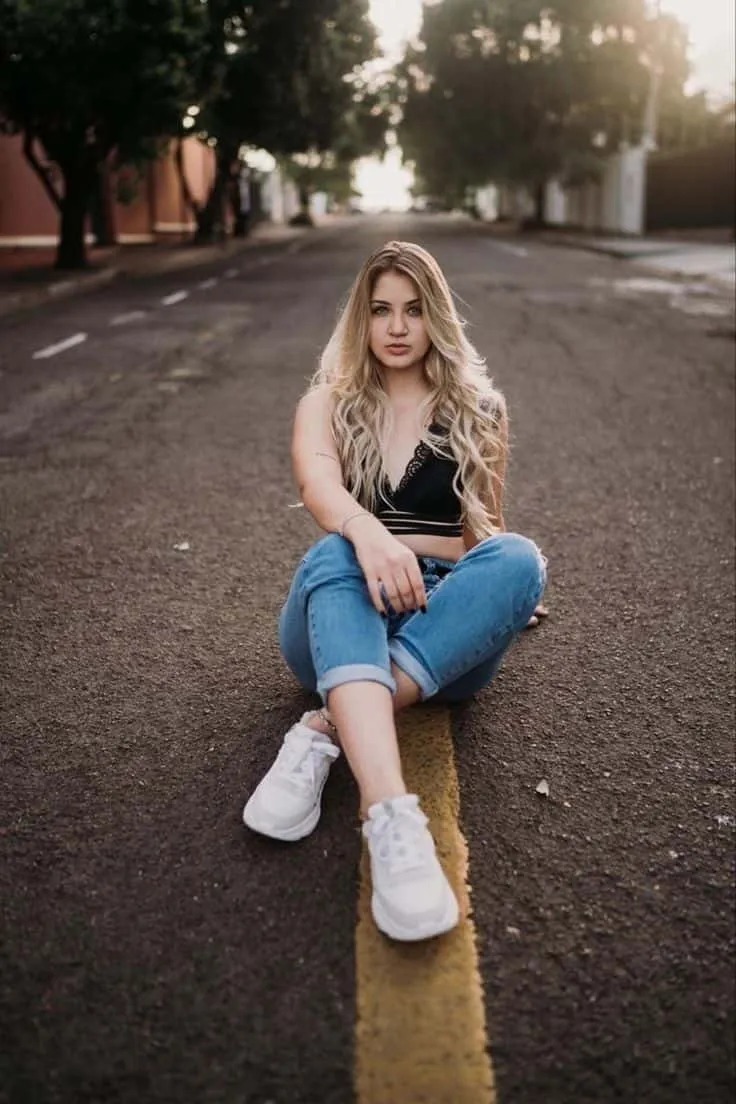 Attitude Girl DP for Instagram Attitude Girl DP for Instagram