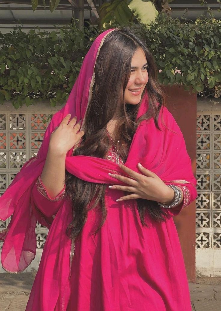 Girl Pic Simple Girl Pic Simple