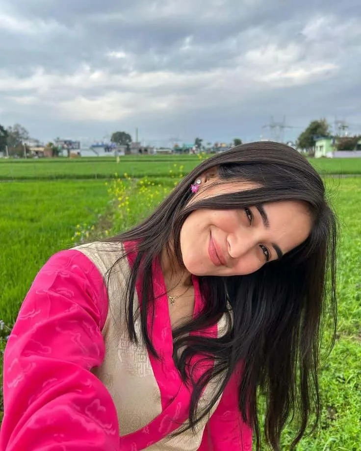 Girl Pic for DP Girl Pic for DP